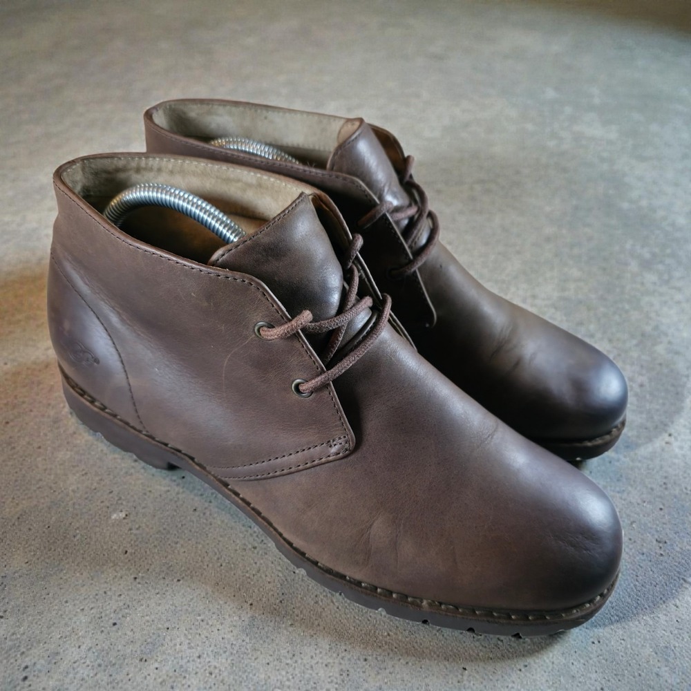 UGG Men's Leighton Brown Leather Chukka Boots Size 9.5 Waterproof Soft Toe